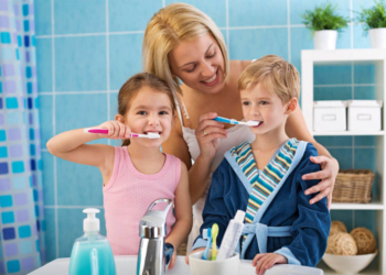 Уход за зубами с детства