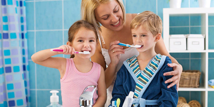 Уход за зубами с детства