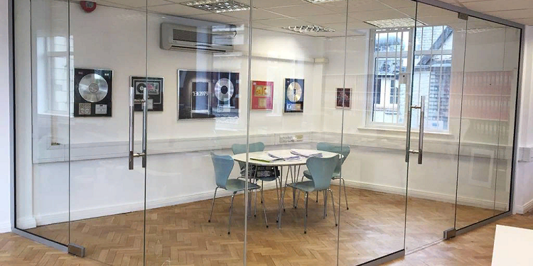Типы офисных перегородок: выбор правильный перегородки для разделения рабочего пространства