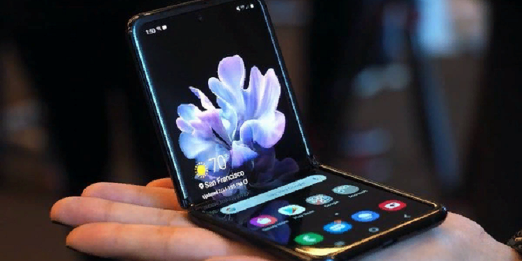 Samsung представил новый смартфон.