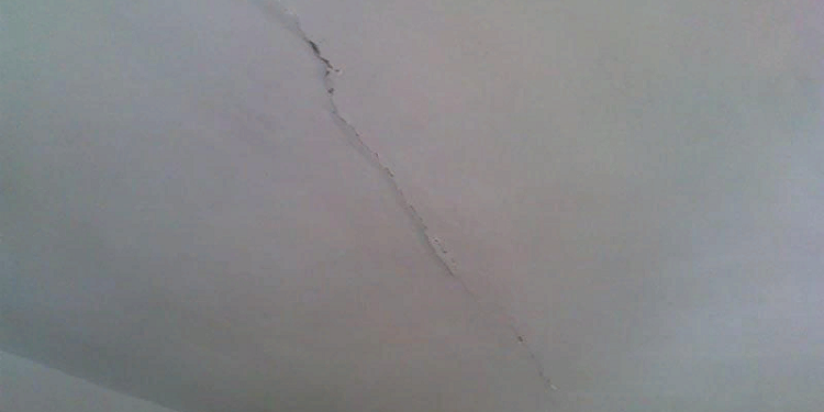 Варианты и способы заделки рустов на потолке