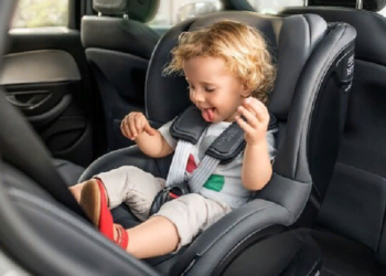 Как правильно ездить в такси с маленькими детьми