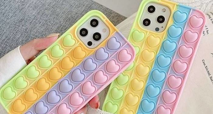 Как выбрать чехол для телефона: виды материала и особенности