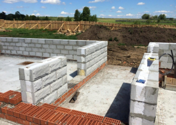 Как построить дом из теплоблоков и рекомендации