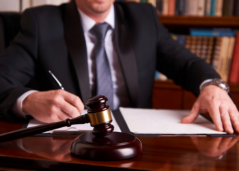 Консультації адвоката: коли потребуються