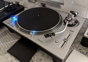 Зачем нужен Dj проигрыватель винила и как его выбрать