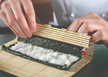 Суши своими руками: правила и этапы приготовления