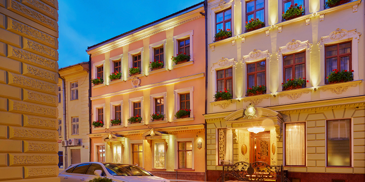 Швейцарський: Готель у Львові | Готель у центрі Львова