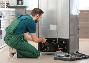 Почему перестал морозить холодильник: типичные признаки поломки