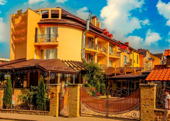 Дворик Лева готель у Трускавці: переваги та можливості