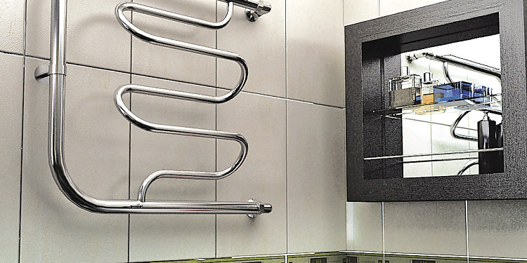 Особенности и преимущества водяных полотенцесушителей
