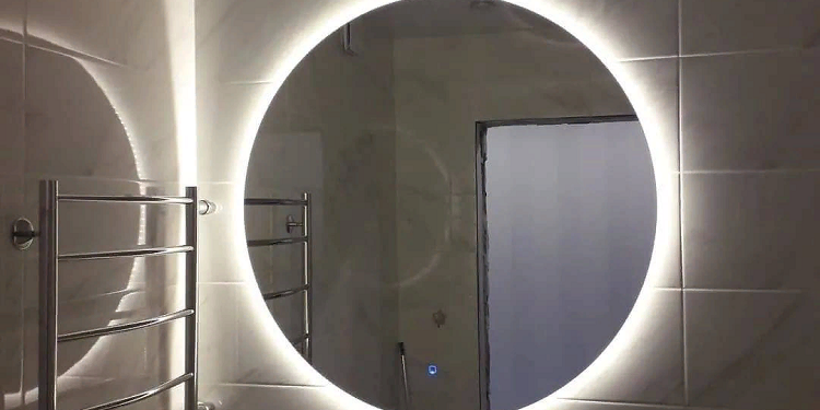 Какие зеркала выбирать для ванной и достоинства с подсветкой