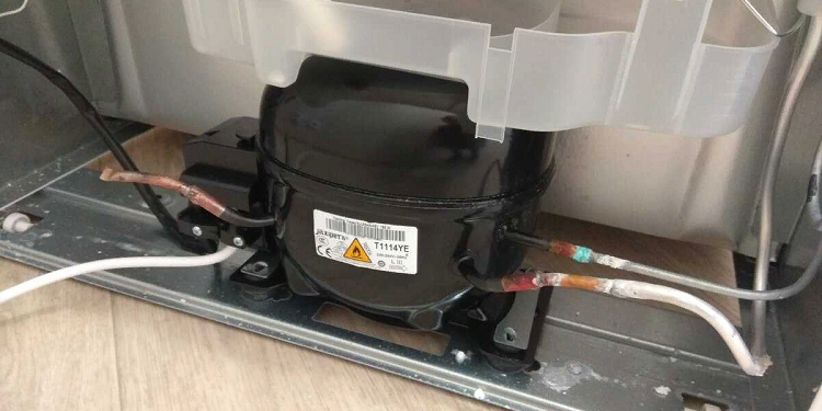 Почему холодильник сильно гудит и как это можно исправить