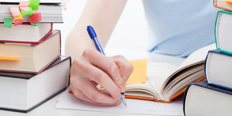 Замовлення докторської дисертації: ризик чи можливість для науковців