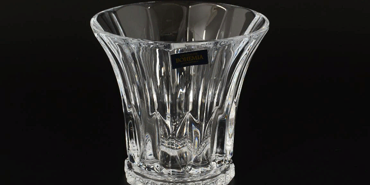 Історія виникнення та переваги скляних стаканів
