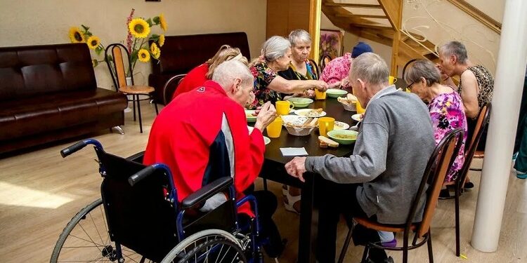 Опіка близьких: догляд та комфорт для похилого віку