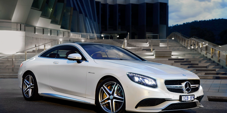 Почему стоит взять в аренду Mercedes-Benz: причины и выгода