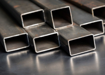 Прямоугольные стальные трубы: достоинства и применение