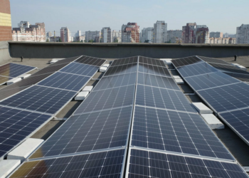 Сонячна електростанція на даху: переваги встановлення