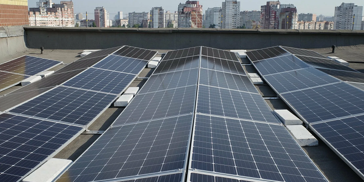 Сонячна електростанція на даху: переваги встановлення