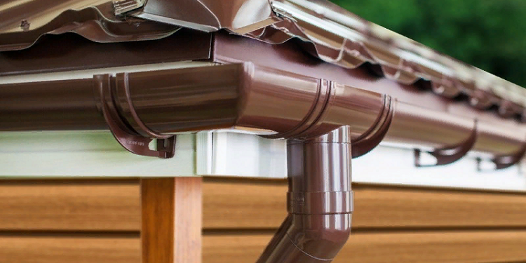 Эффективность и надежность водосточных систем: выбор лучших вариантов от Bryza, Profil и Rainway