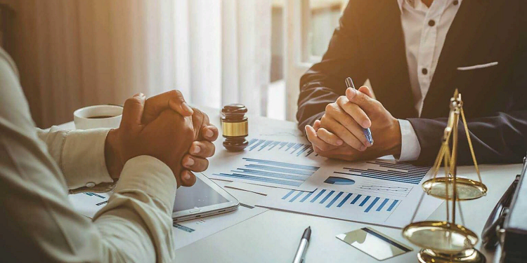 Услуги адвоката Малика Александра Владимировича: достоинства и обязанности