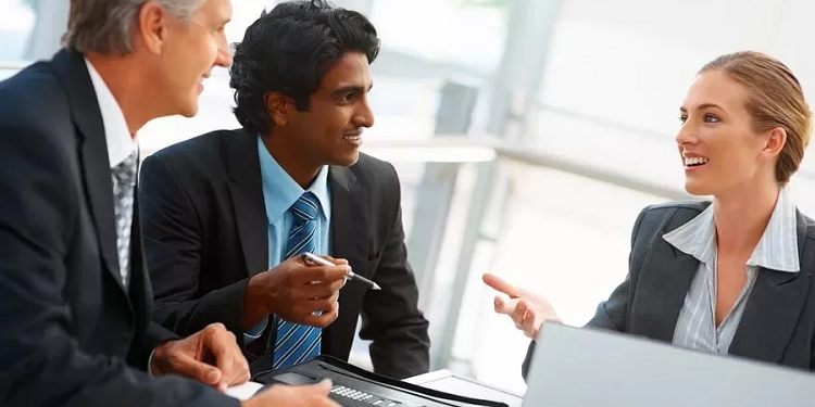 Особенности и варианты выполнения устного перевода