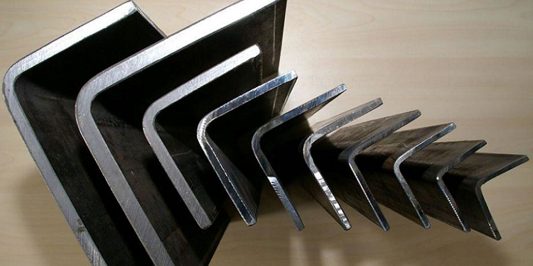 Гнутые стальные уголки: виды, требования и применение