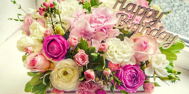Как выбирать цветы на День Рождение и их разновидности