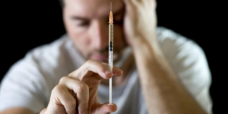 Особливості лікування наркотичної залежності та токсикоманії