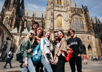 Частный или государственный вуз в Чехии: особенности выбора