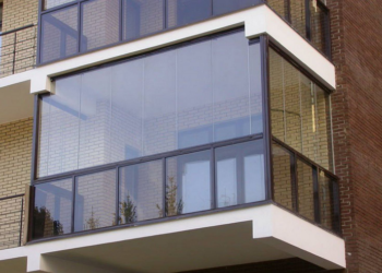 Особенности остекления балкона под ключ в Одессе и достоинства