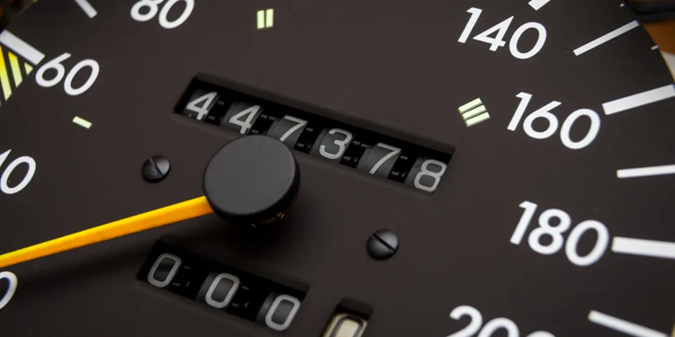 Пробіг машини за 100 000 км: що потрібно міняти