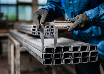 Металлоизделия под заказ: особенности и технология производства