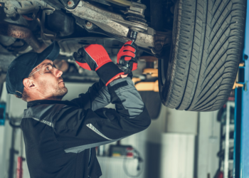 Як уникнути стуків у підвісці: основні несправності та їх вирішення