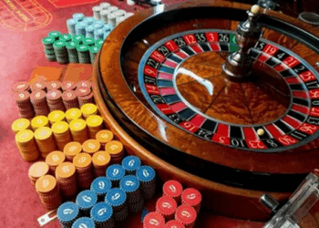 Реакция Lev на подозрительные активности: примеры блокировок