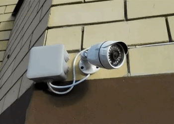 Установка видеонаблюдения для загородного дома: правила и советы