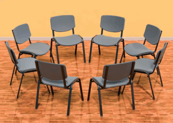 Антистатические стулья и табуреты: виды и достоинства