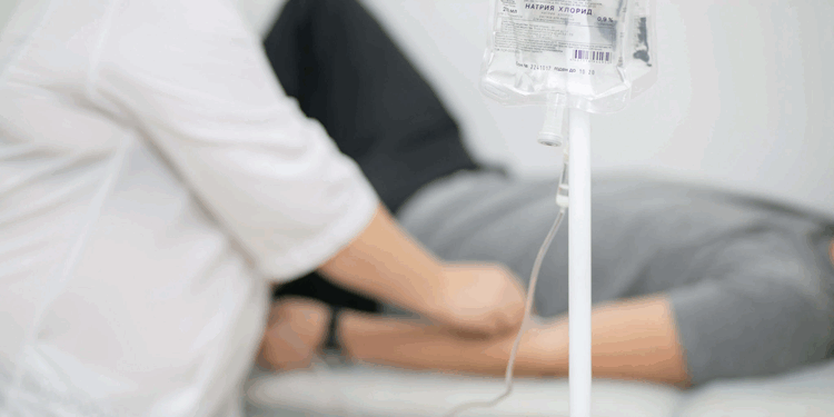 Вывод из запоя: требования, особенности и нюансы