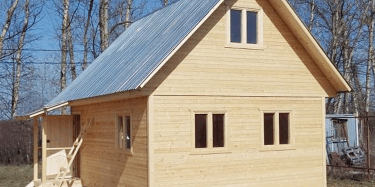 Преимущества и правила строительства каркасно щитовых деревянных домов