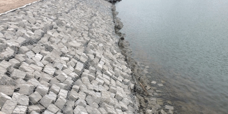 Какой должна быть морская изоляция для береговых сооружений