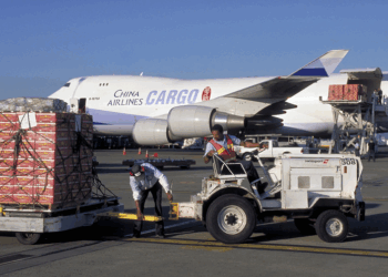 Авиаперевозки из Китая: особенности и некоторые советы