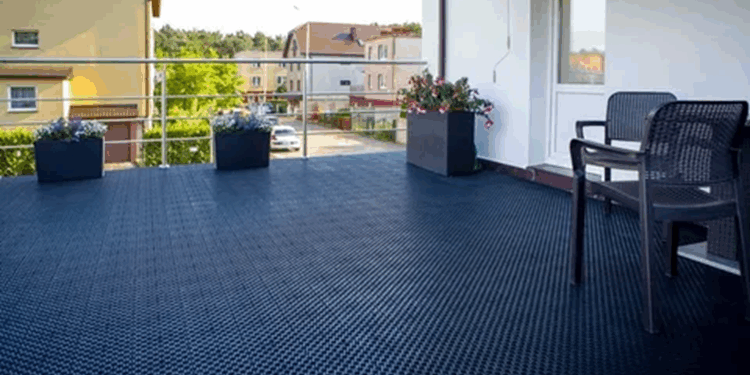 Каким должно быть водостойкое напольное покрытие для дома