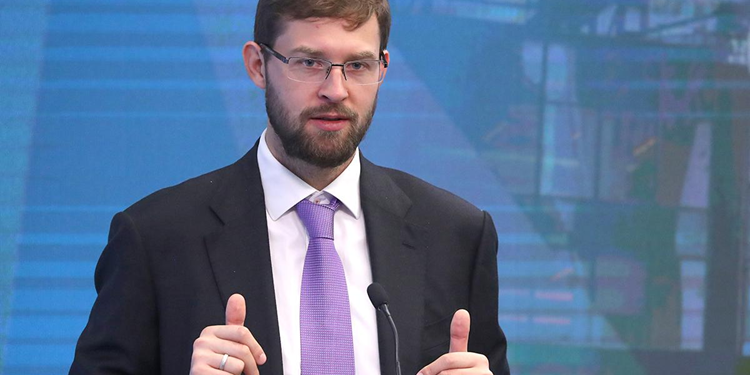 Курс тенге укрепился, а в сети паника: почему разговоры о санкциях и «картах без документов» не имеют под собой оснований