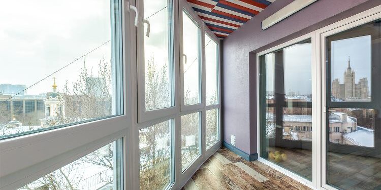 Теплое остекление балконов и области: полное руководство по выбору и уходу