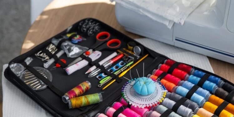 Как быстро оценить качество вещи: состав, швы, фурнитура и тактильные ощущения в шоу-руме