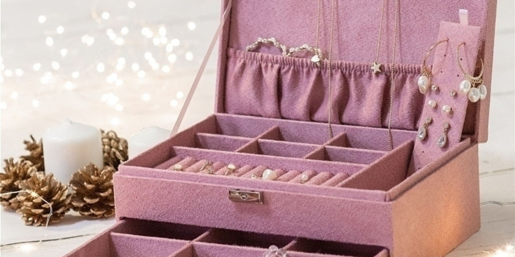 Виды шкатулок для украшений и советы по выбору подходящей модели