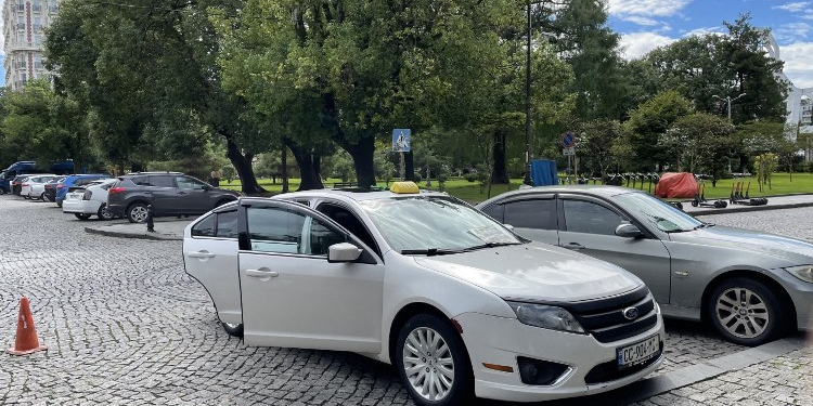 Лучшие компании по аренде авто в Тбилиси в 2026 году: ТОП-7 серви